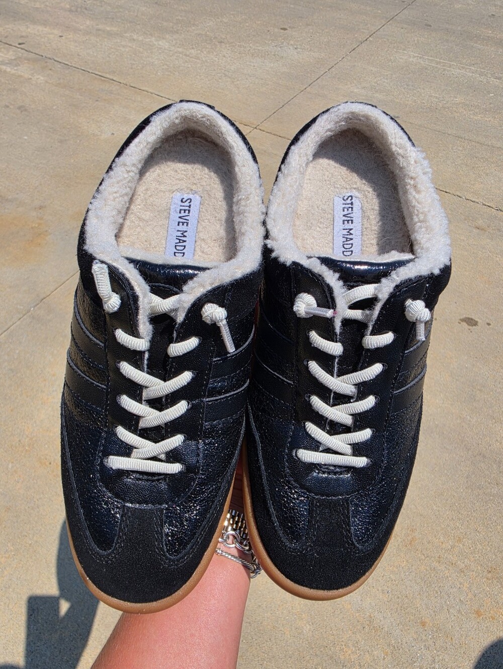 Steve Madden Black Shearling Lined Sneakers Women's Size 8.5 Platform Lace Up - Picture 2 of 6
